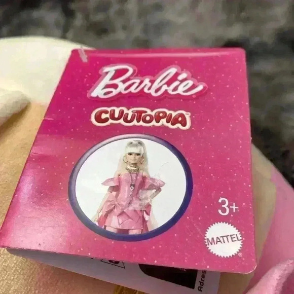 Barbie Cuutopia Squishy Plush Inspired  By Signature Look Collectible
Pink - Picture 6 of 16